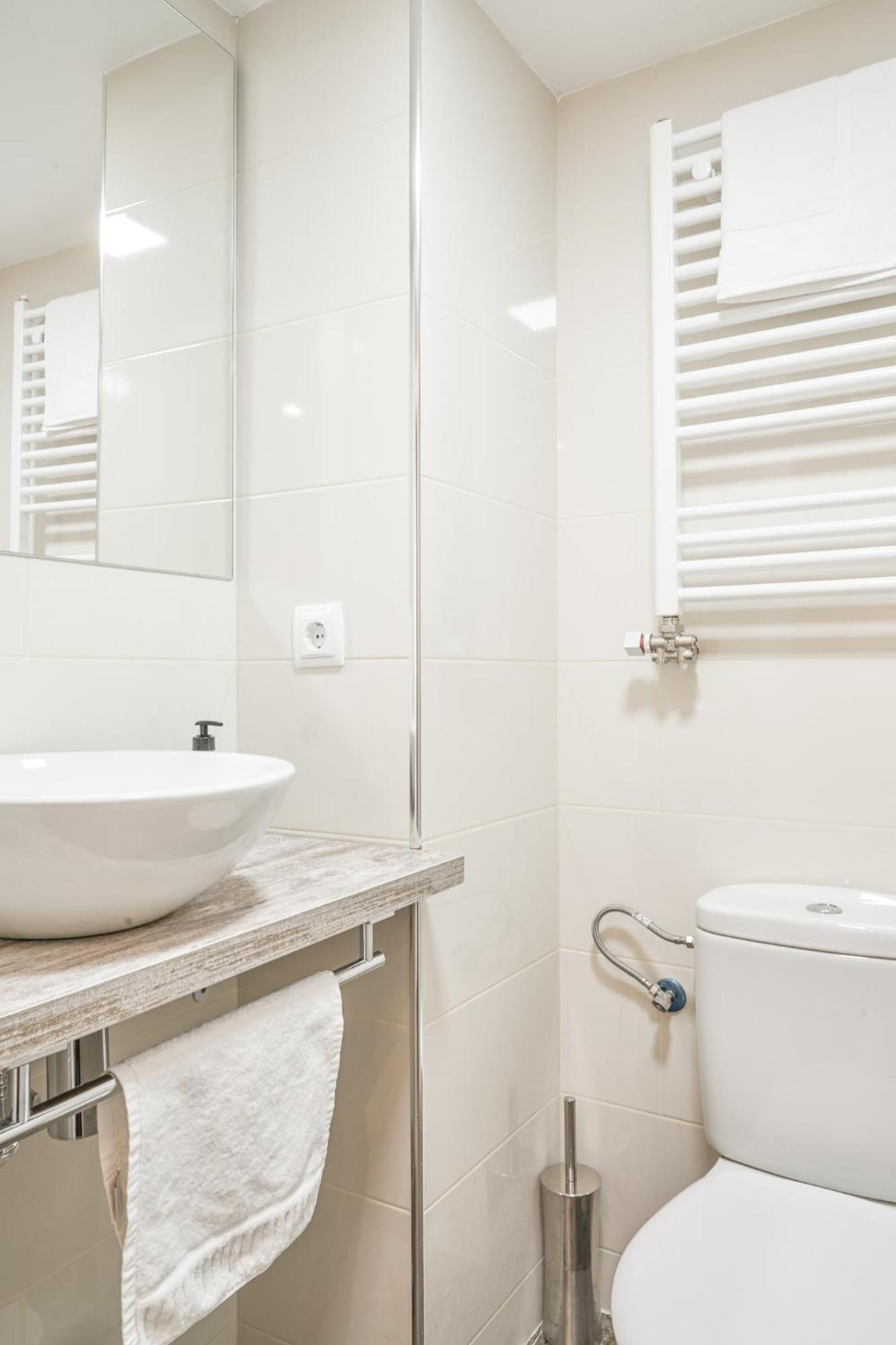 Family-Friendly Home In Central Barcelona 4Bdr Ngoại thất bức ảnh
